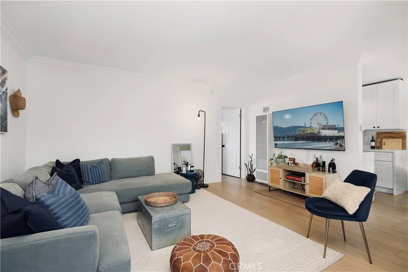 2241 Virginia Avenue 14, Santa Monica, CA 90404