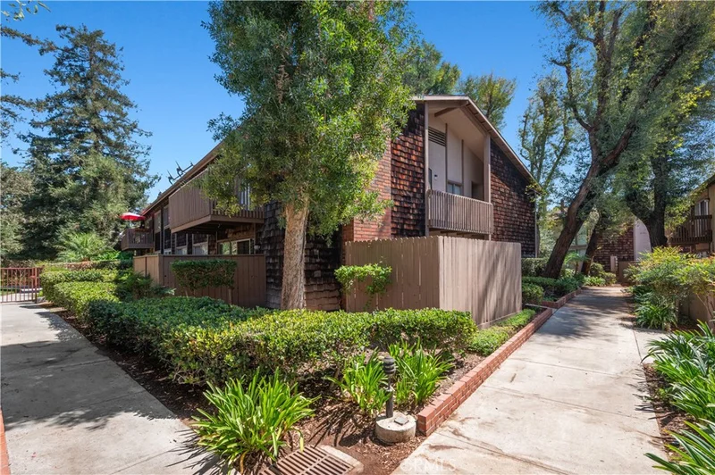 1044 Cabrillo Park Drive B, Santa Ana, CA 92701