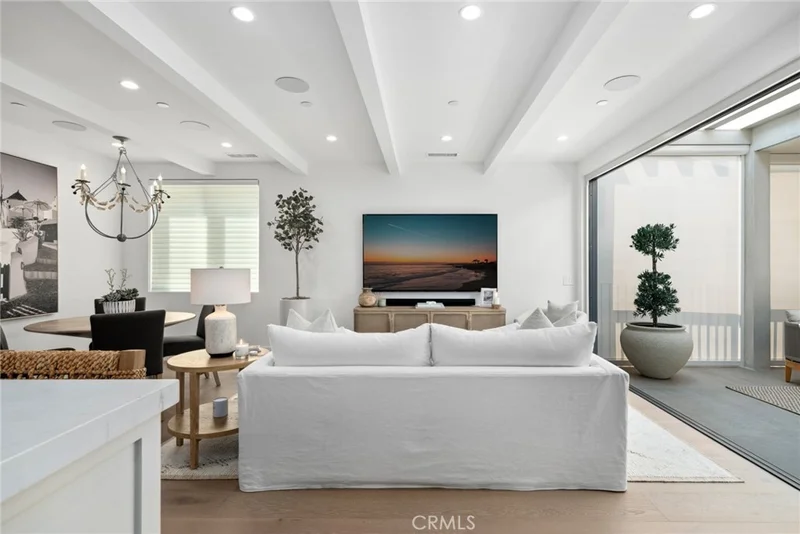 430 1/2 Fernleaf Avenue, Corona Del Mar, CA 92625