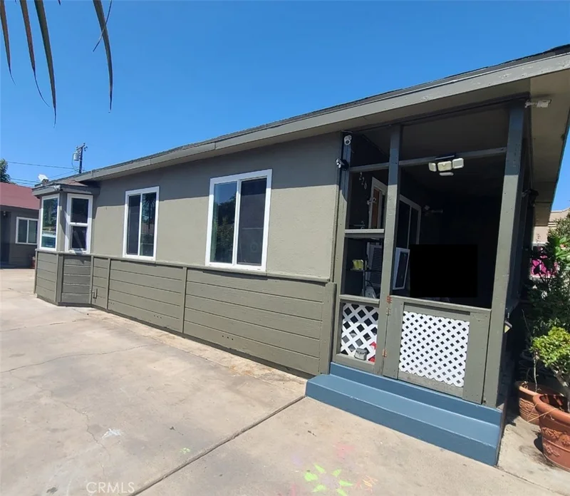 226 N Bewley Street, Santa Ana, CA 92703