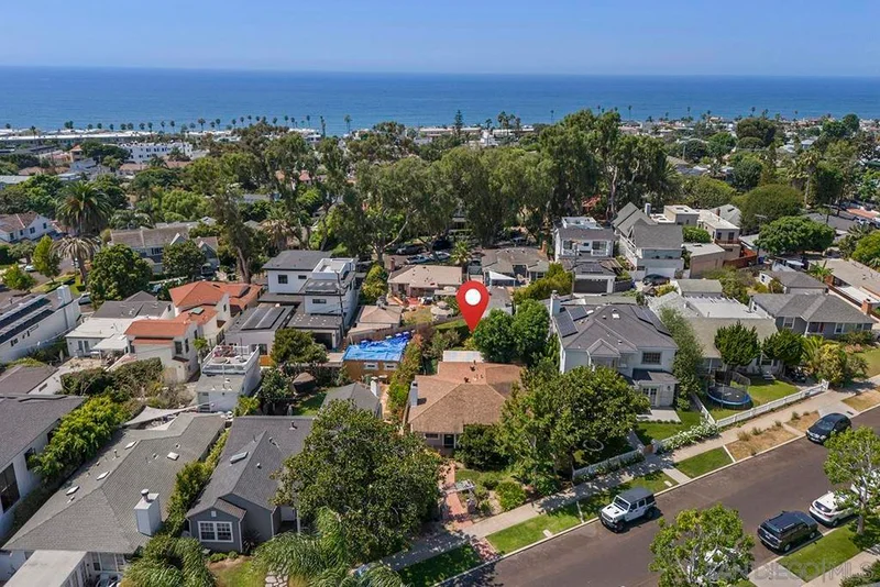 5532 Bellevue, La Jolla, CA 92037