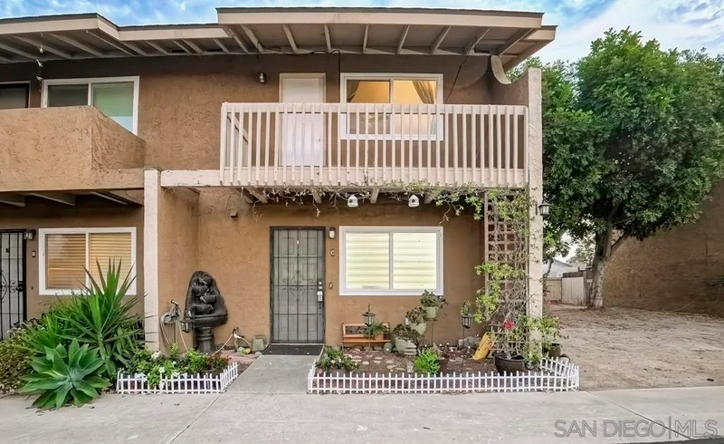 780 Ballantyne St C, El Cajon, CA 92021