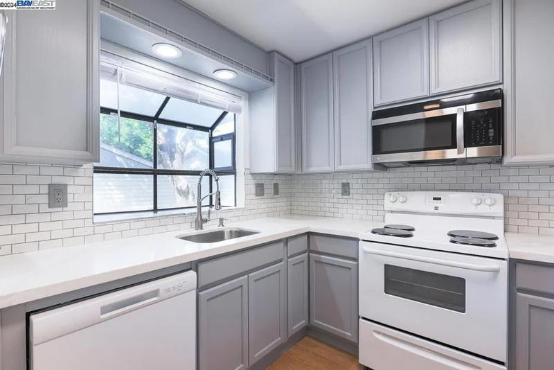 6173 Thornton Ave B, Newark, CA 94560