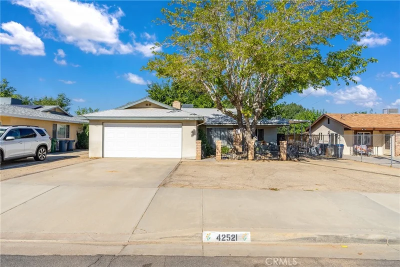 42521 52nd Street W, Lancaster, CA 93536