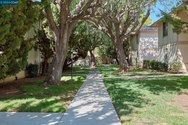 4260 Clayton Rd 37, Concord, CA 94521