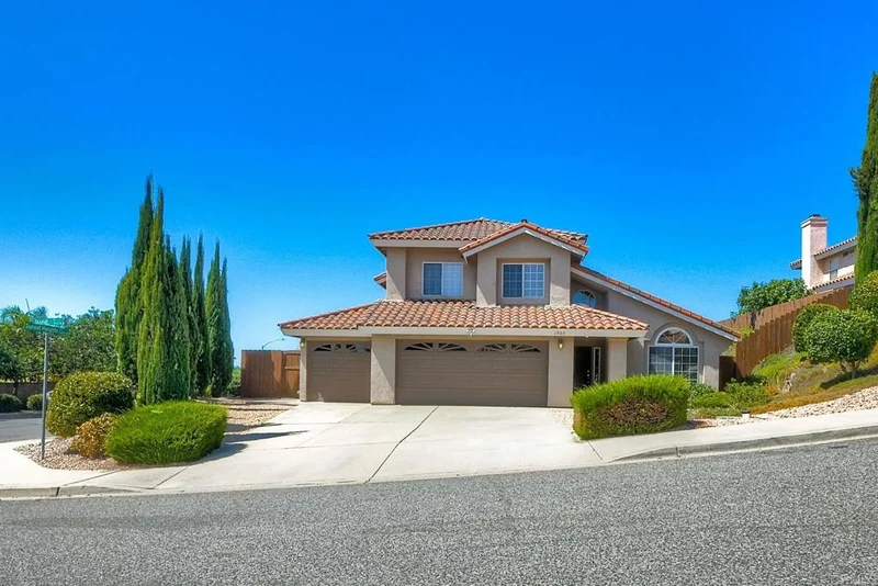 1905 Skyhill Place, Escondido, CA 92026