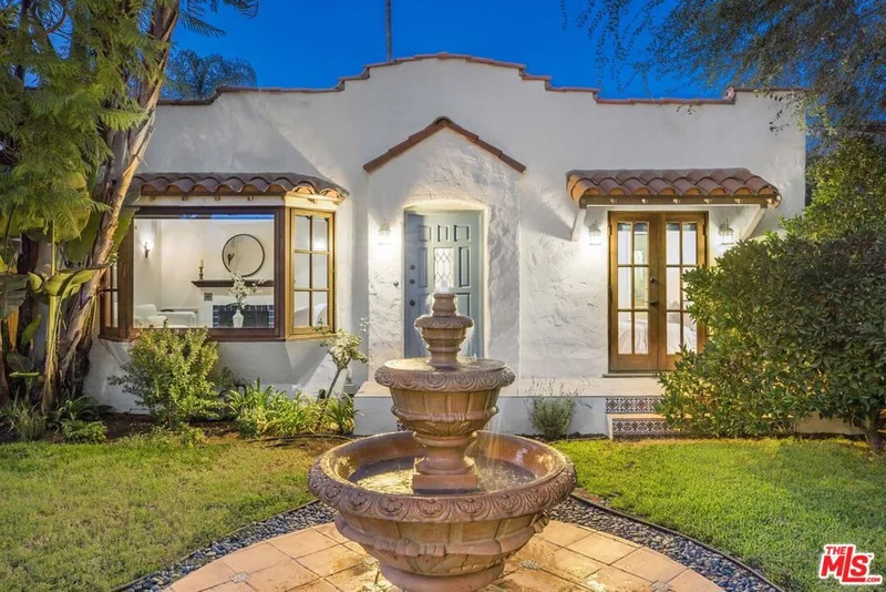 11611 La Maida Street, Valley Village, CA 91601