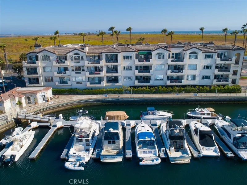 4167 Warner Avenue 105, Huntington Beach, CA 92649