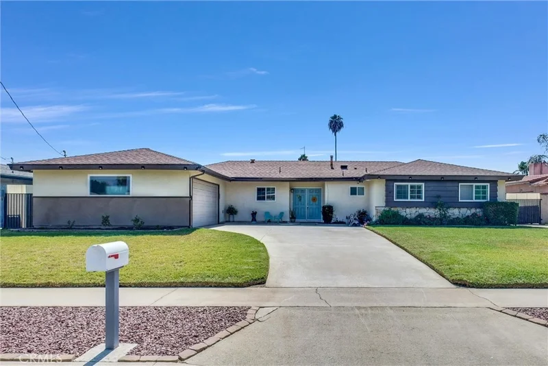 6288 Apple Avenue, Rialto, CA 92377