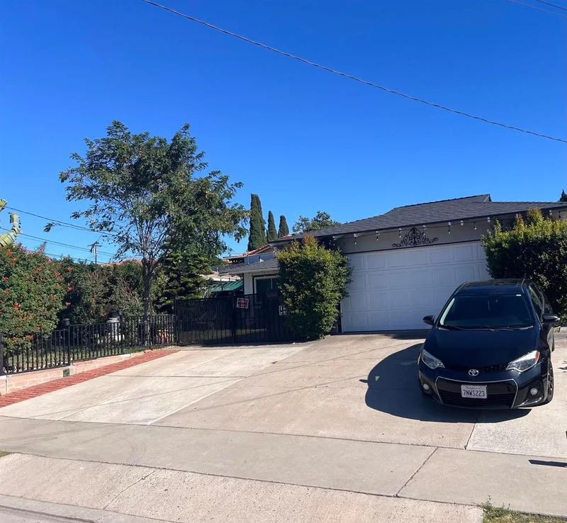2526 E 1st St, National City, CA 91950