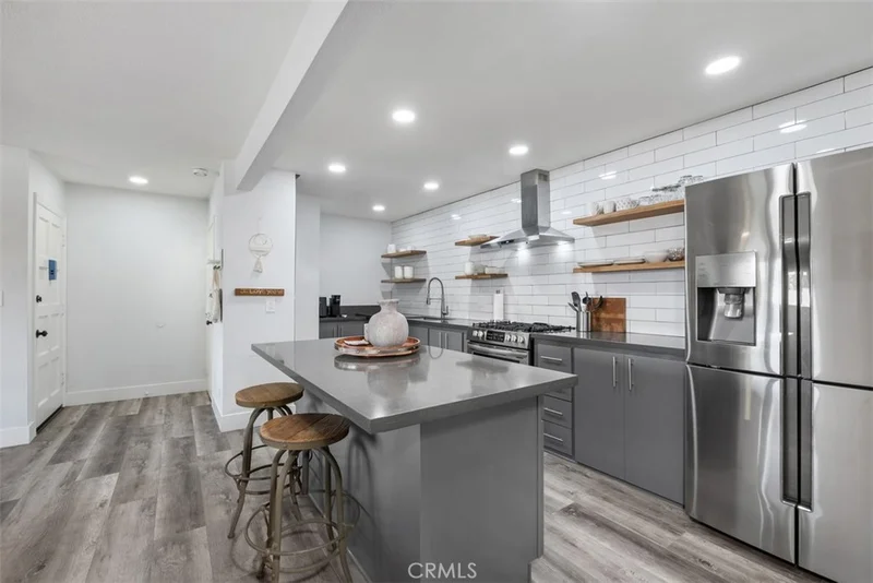 1001 W Macarthur Boulevard 66, Santa Ana, CA 92707