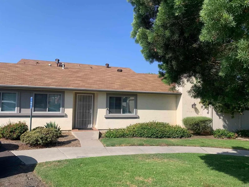 10372 Rochelle Avenue, Santee, CA 92071