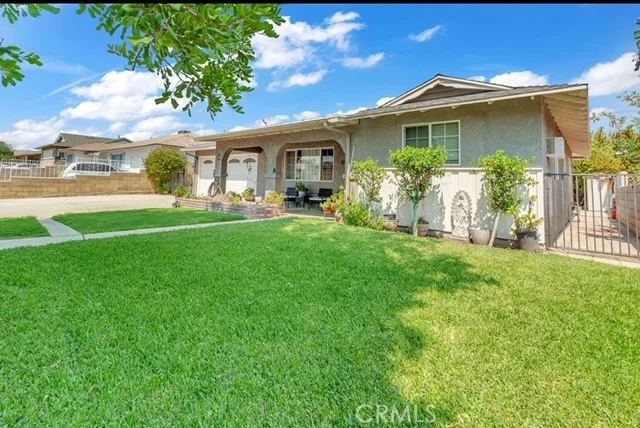 911 Long Beach Drive, Colton, CA 92324