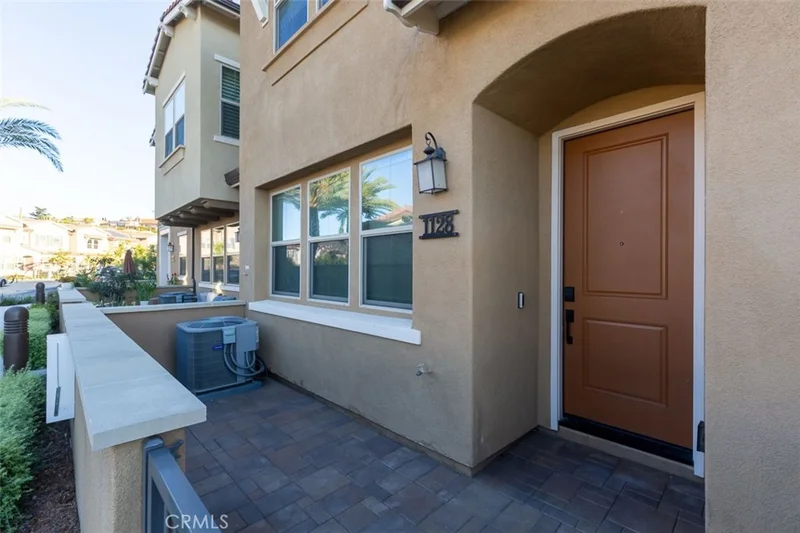 1128 Delpy View, Vista, CA 92084