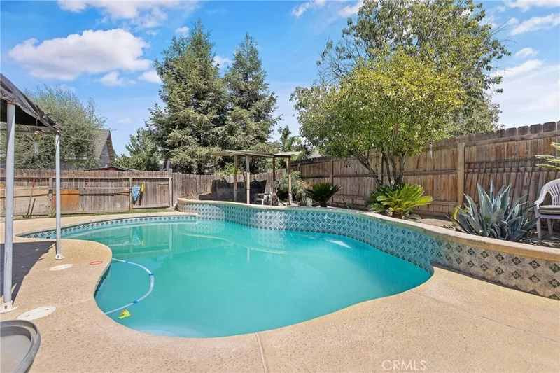 1188 Palo Alto Street, Tulare, CA 93274