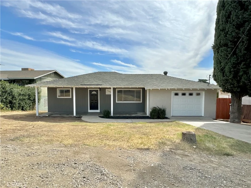13806 Skyline Boulevard, Waterford, CA 95386