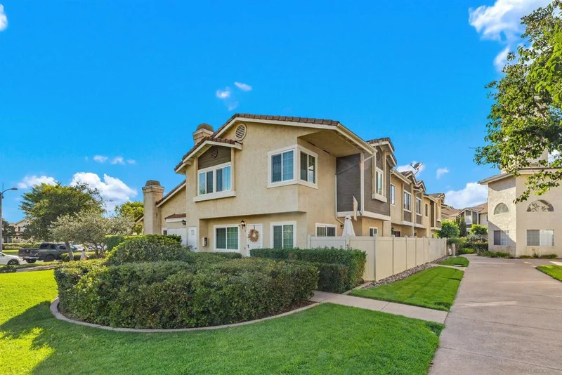 10100 Palm Glen Dr 2, Santee, CA 92071