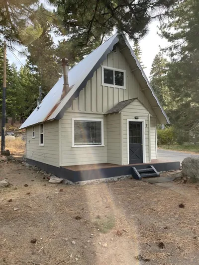 1701 Old Mammoth Rd 1