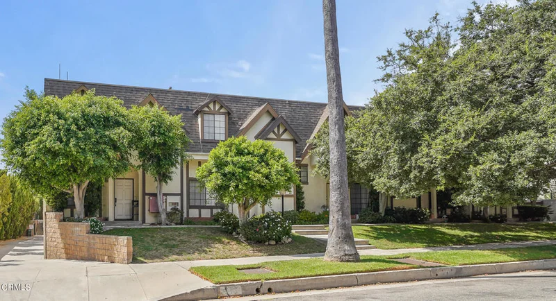511 S El Molino Avenue 17, Pasadena, CA 91101