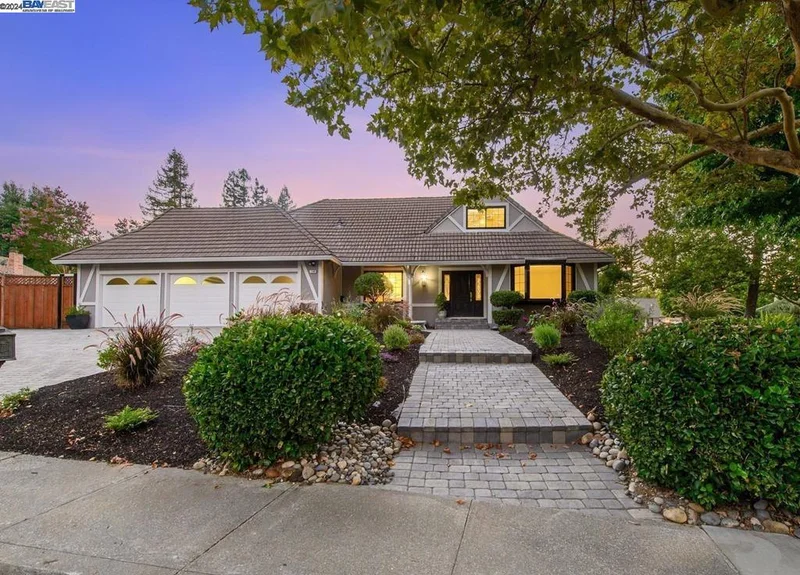 1148 Greenbrook Dr, Danville, CA 94526