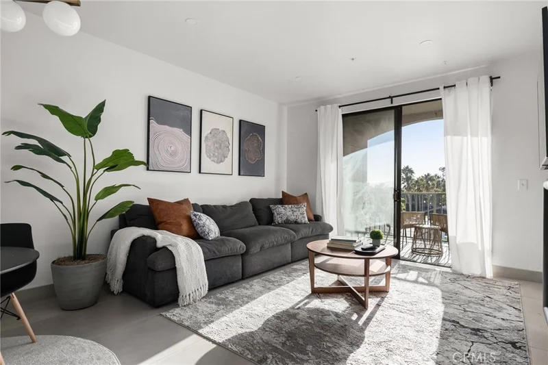 555 Maine Avenue 324, Long Beach, CA 90802