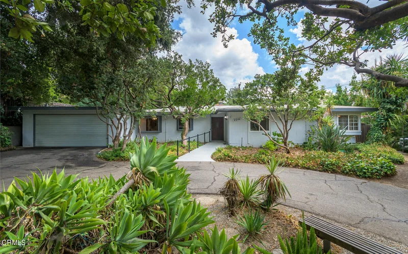 4644 Palm Drive, La Canada Flintridge, CA 91011