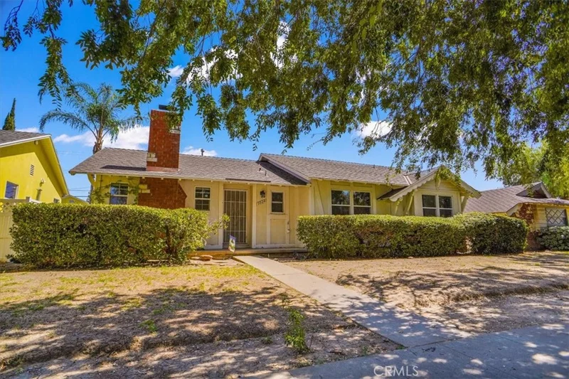 7924 Loma Verde Avenue, Canoga Park, CA 91304