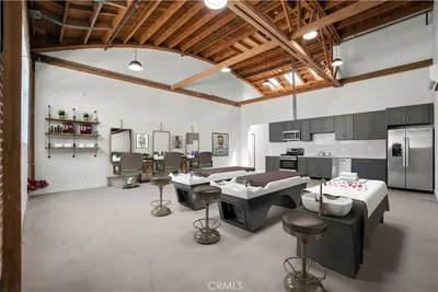 1901 S Pacific Avenue 3 photo 2