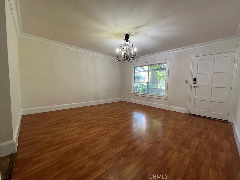 521 S Lyon Street 46, Santa Ana, CA 92701