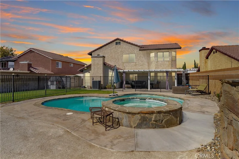 512 E Avenue J10, Lancaster, CA 93535