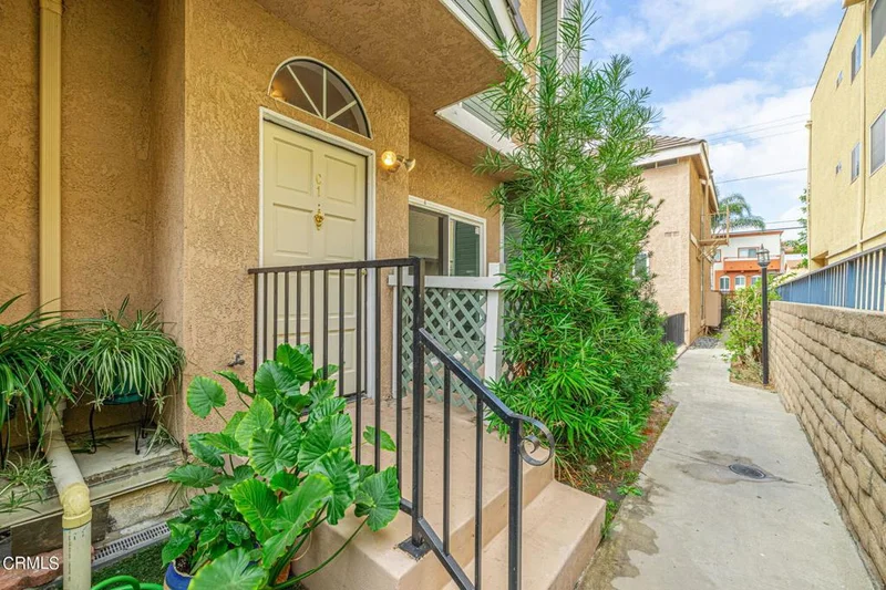 8958 Burnet Avenue C1, North Hills, CA 91343