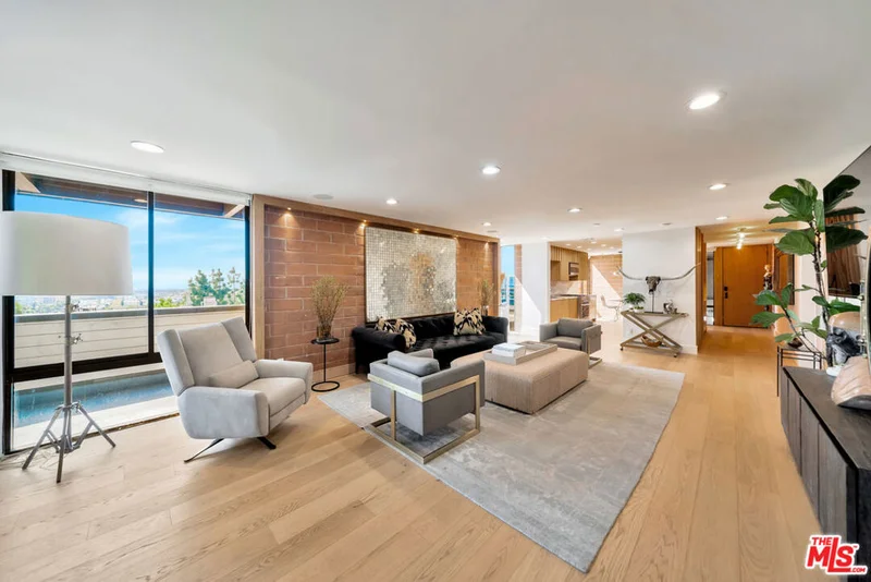 1033 Carol Drive 304, West Hollywood, CA 90069
