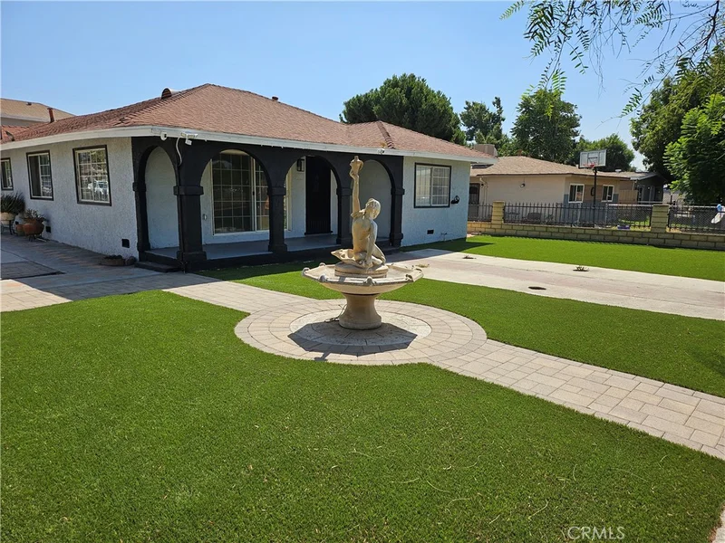 7797 Elmwood Rd, Highland, CA 92410
