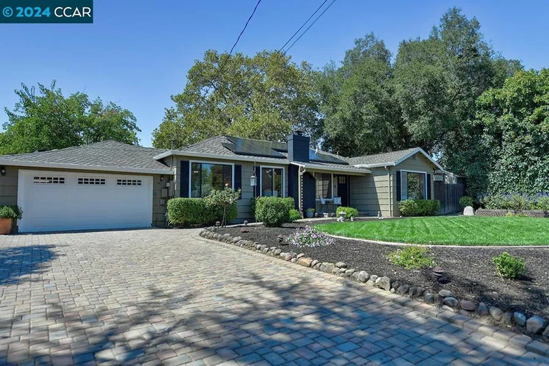 1041 El Curtola Blvd, Lafayette, CA 94595