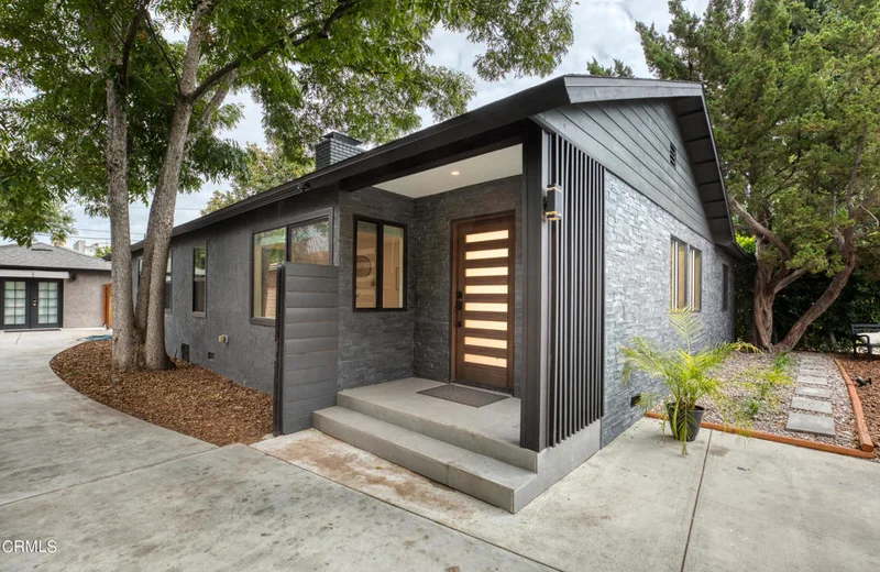 5432 Morella Avenue, Los Angeles, CA 91607