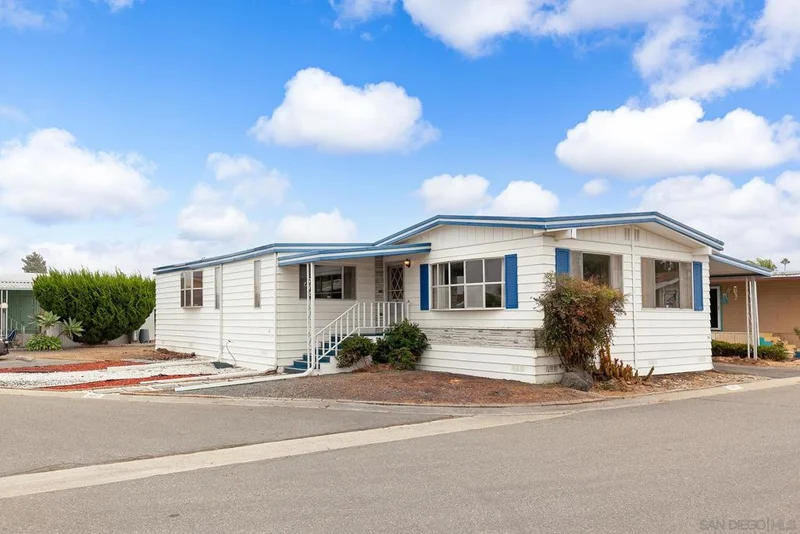 200 El Camino Real #107