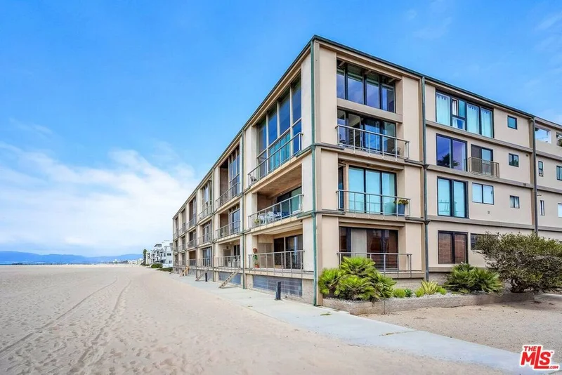 1 Spinnaker Street 8, Marina Del Rey, CA 90292