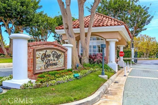 6212 Greenbrier Drive, Huntington Beach, CA 92648