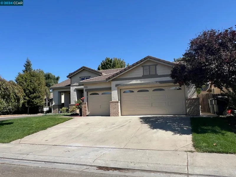 5430 Mayberry Ct, Riverbank, CA 95367