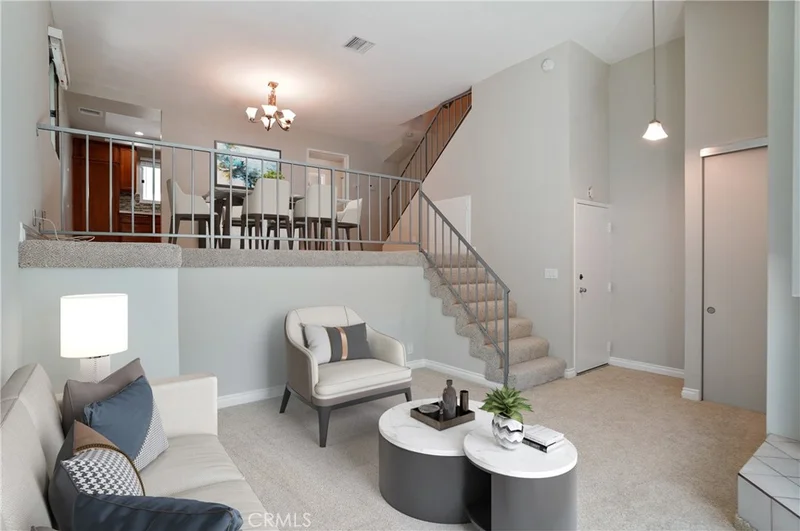 23007 Del Valle Street, Woodland Hills, CA 91364
