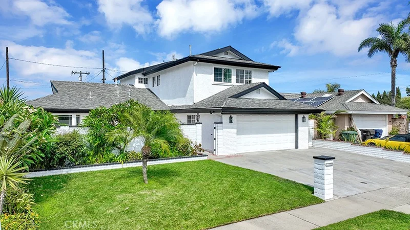 10321 Christmas Drive, Huntington Beach, CA 92646