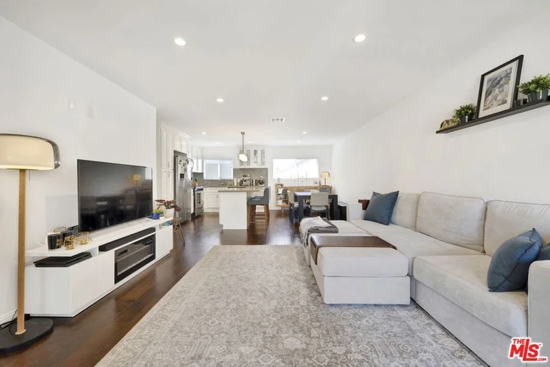 5215 Sepulveda Boulevard 2C, Culver City, CA 90230