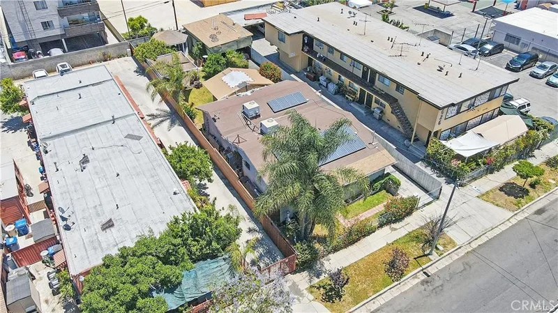 630 N Westmoreland Avenue, Los Angeles, CA 90004