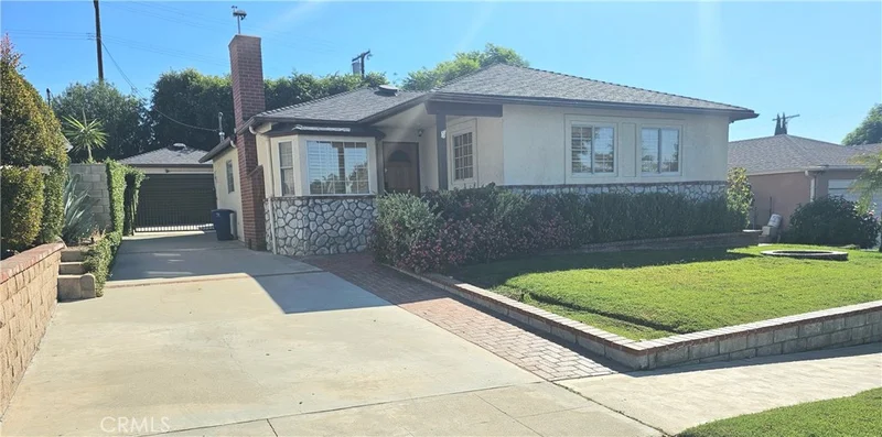 2940 N Brighton Street, Burbank, CA 91504