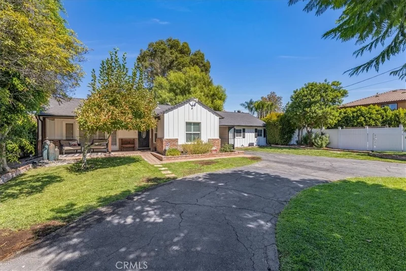10259 Penrose Street, Sun Valley, CA 91352