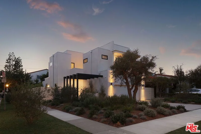 2255 Camden Avenue, Los Angeles, CA 90064