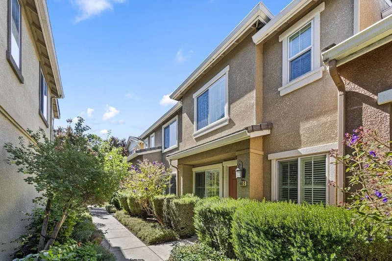 900 Old Oak Lane 3, Hayward, CA 94541