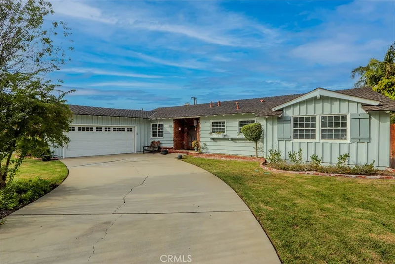 631 E Las Palmas Drive, Fullerton, CA 92835