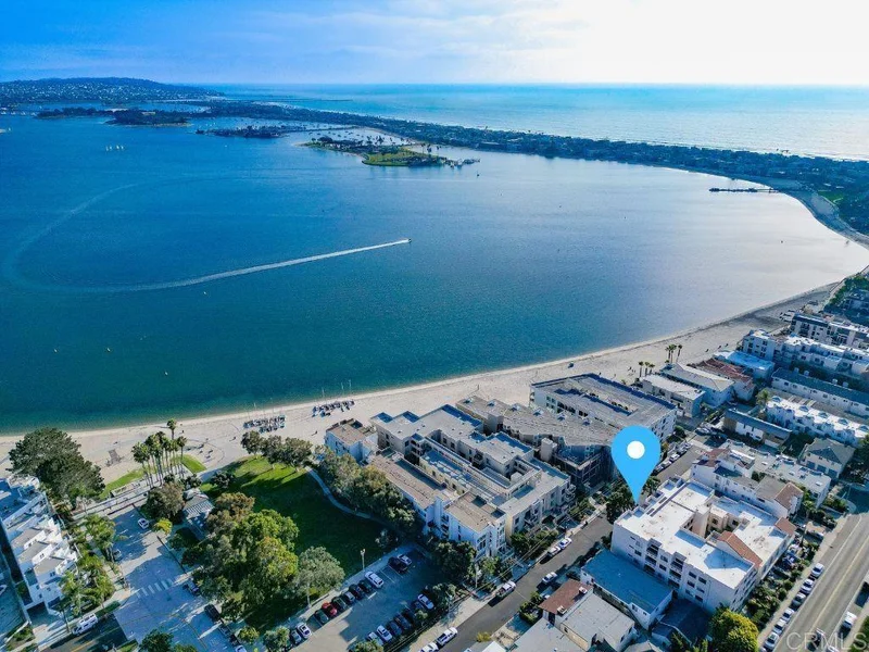 1225 Pacific Beach Dr Drive 1E, San Diego, CA 92109