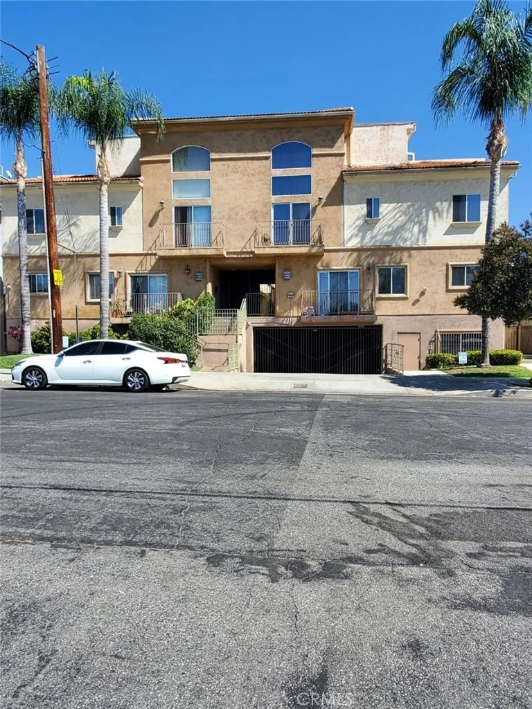 8800 Etiwanda Avenue 10, Northridge, CA 91325
